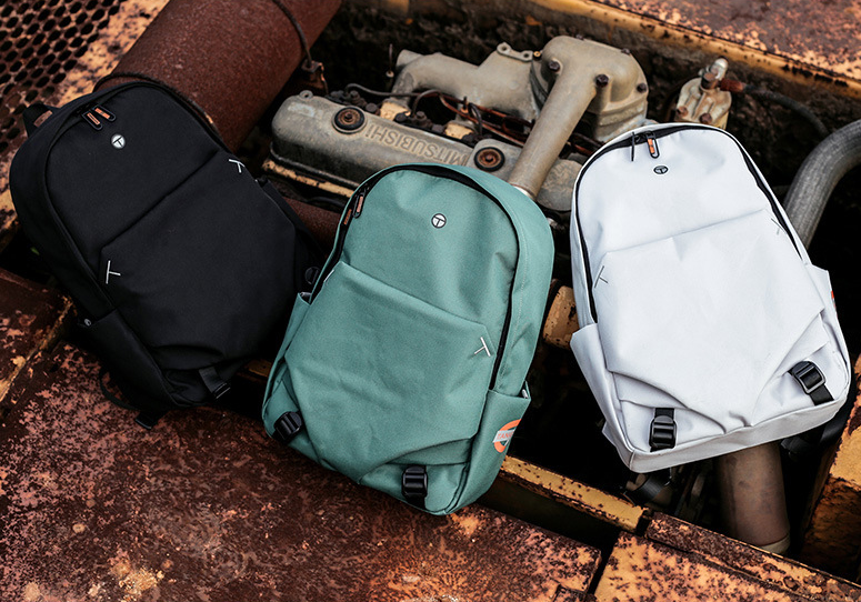 Men's mountaineering waterproof backpack
