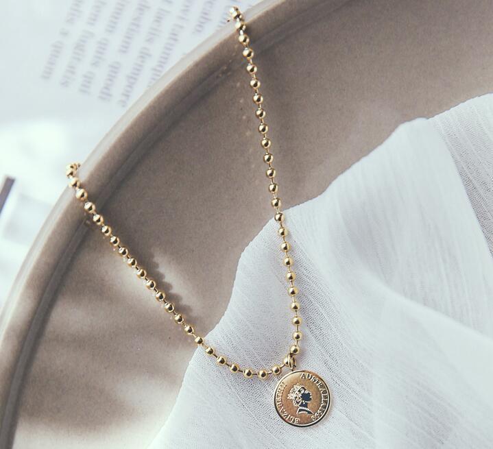 Vintage 18k Rose Gold Queen Portrait Gold Coin Bead Anklet