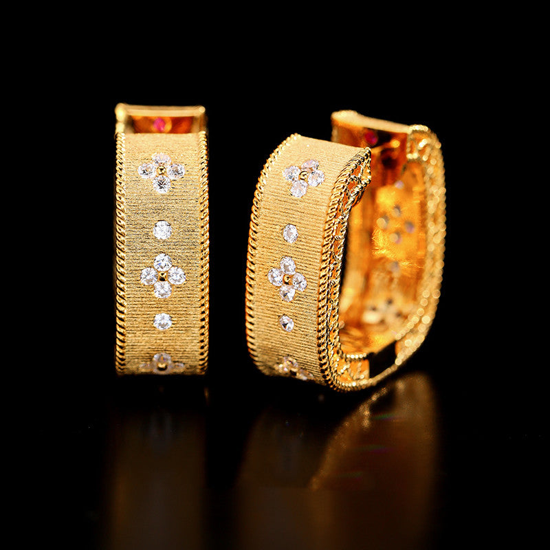 Vintage Court Wide Sparkling Gift Brushed Earrings