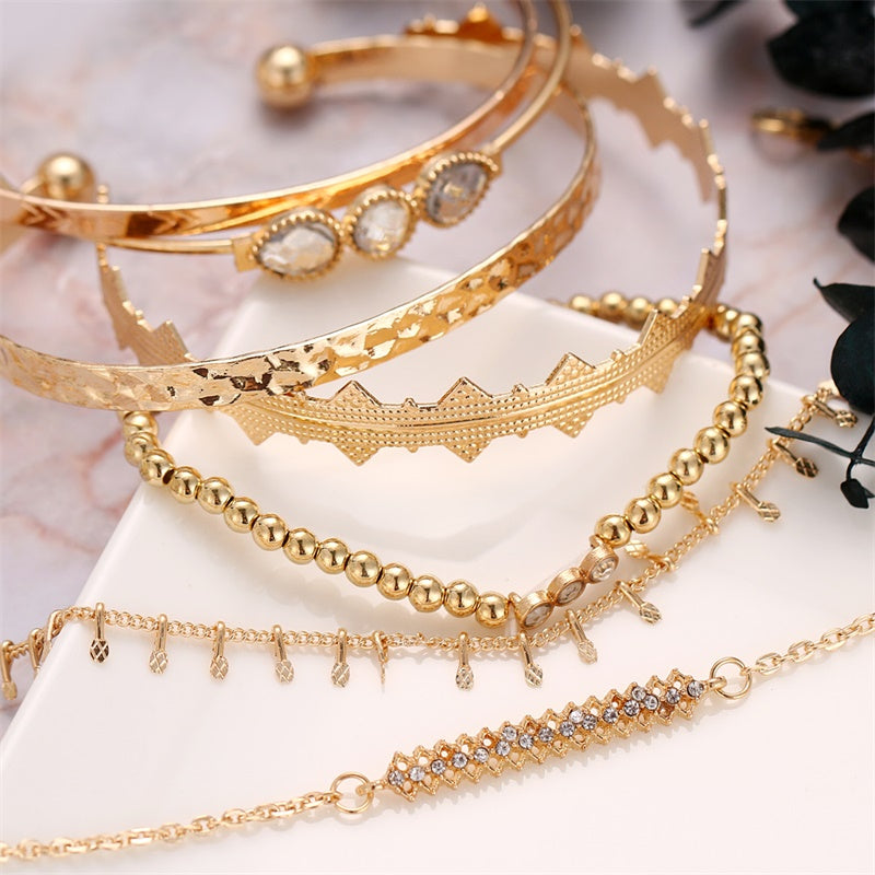 Ethnic 7-piece bracelet with diamonds