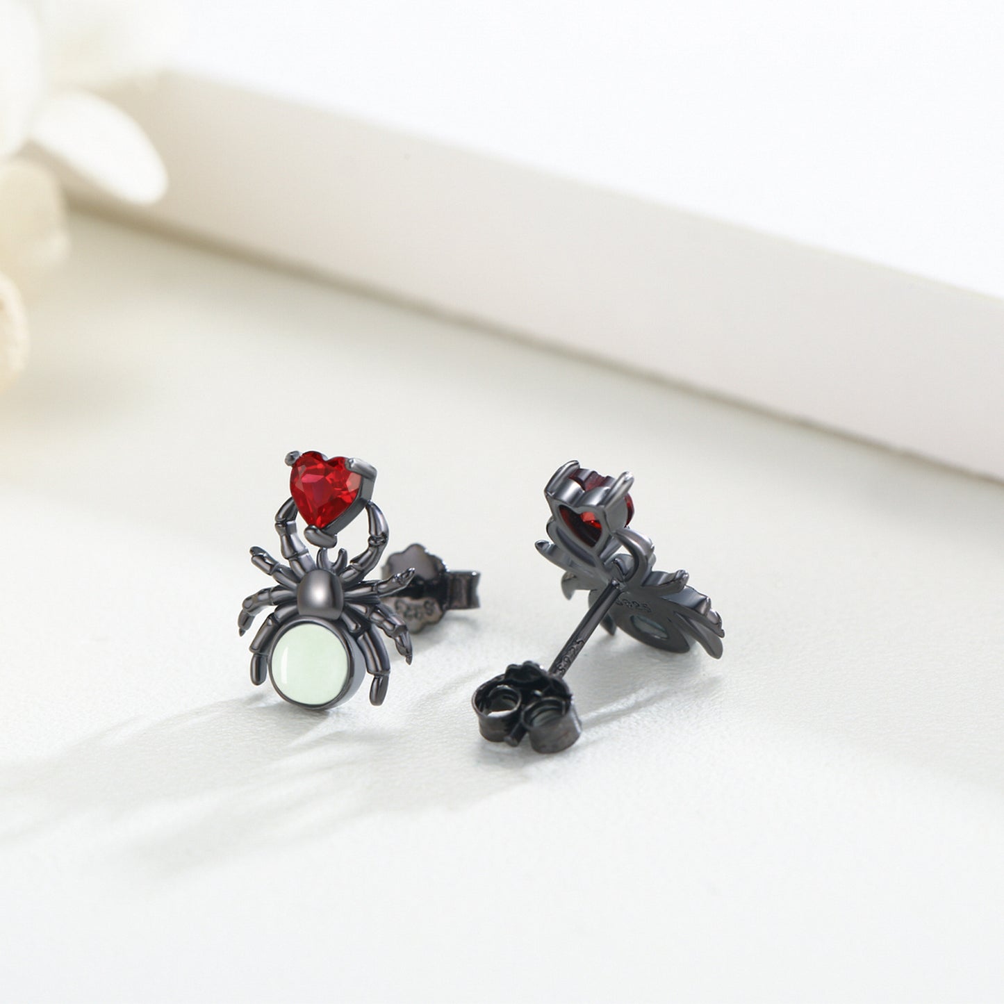 Spider Earrings 925 Sterling Silver Luminous Spider Stud Earrings for Women Glowing in the Dark Spider Jewelry Horror Animal Earrings