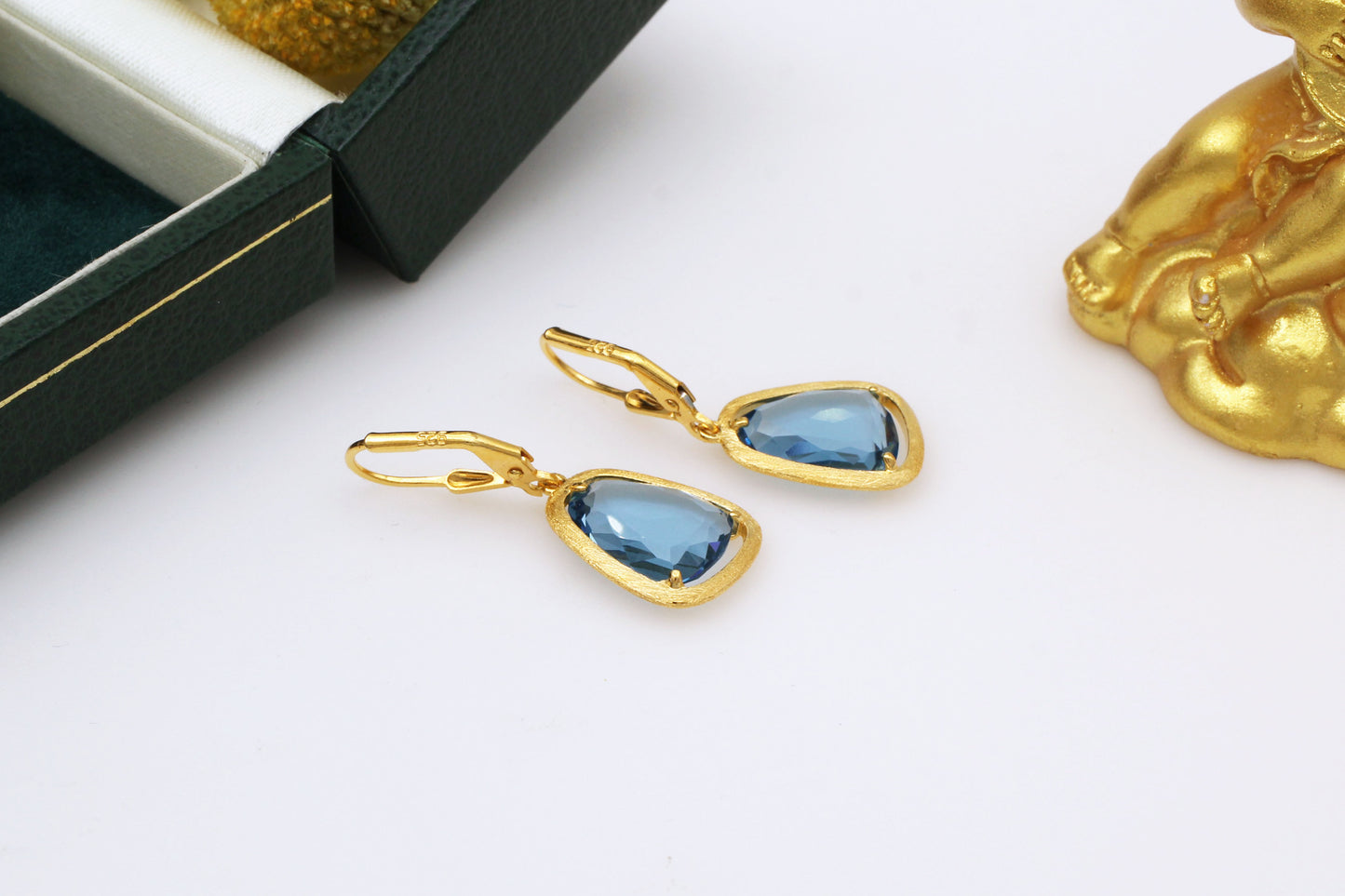 Light Luxury 925 Silver Sapphire Earrings