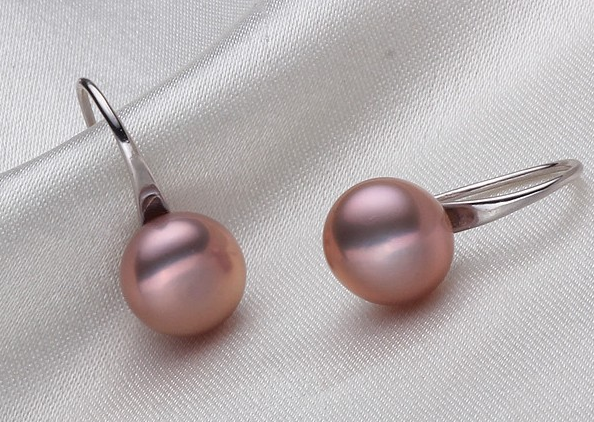 Freshwater pearl earrings