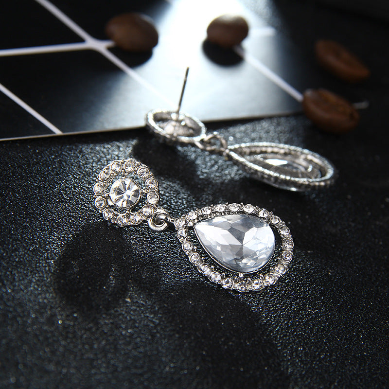 Eight hearts and eight arrows crystal stud earrings