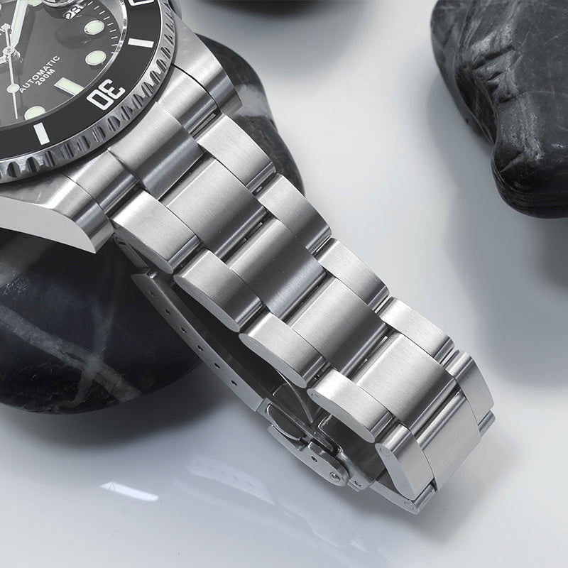 Luminous waterproof business watch