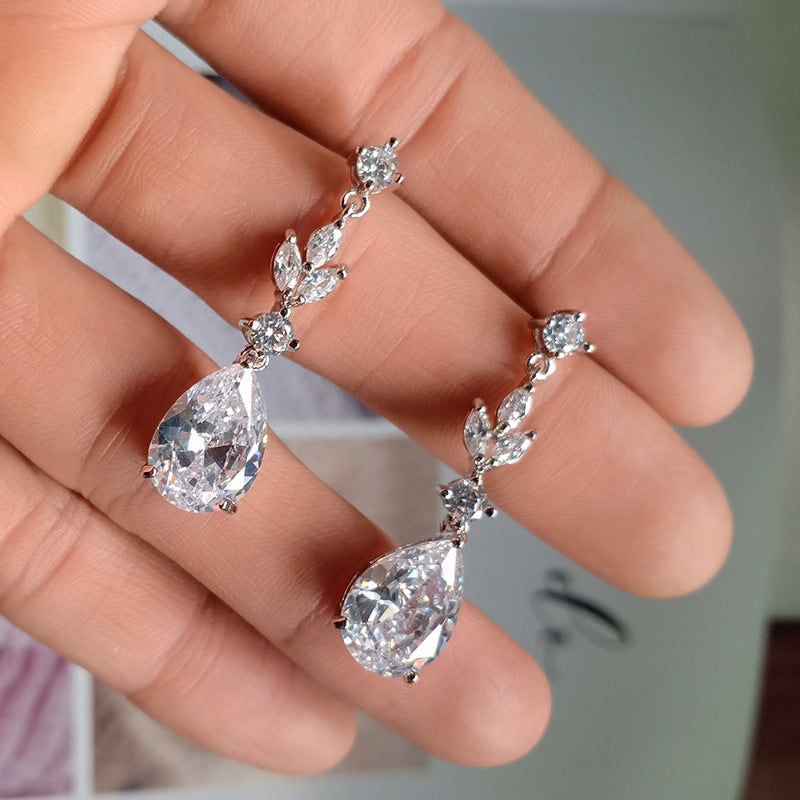 Super flash drop zircon earrings