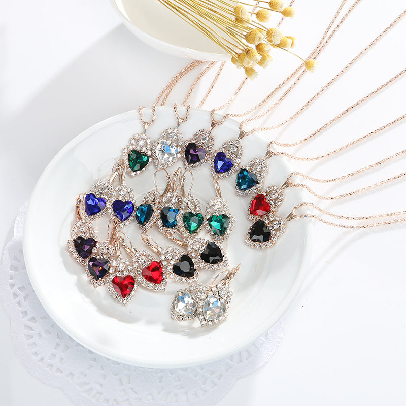 Love crystal inlaid pendant necklace