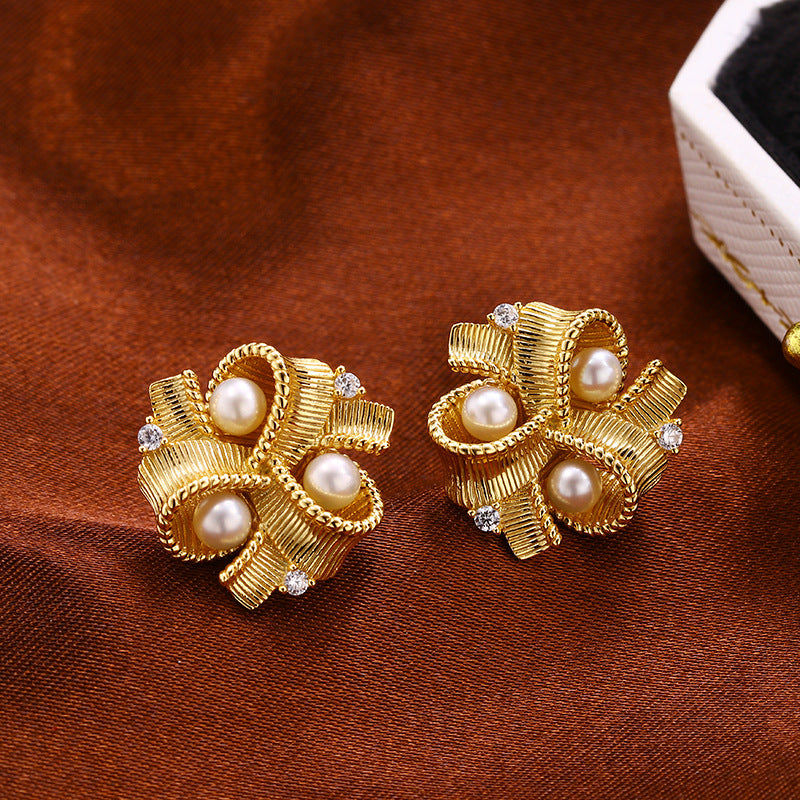 Elegant Little Fragrance Earrings Temperament High-end French Pearl Earrings