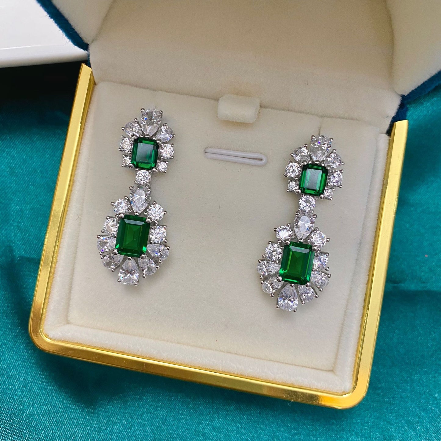 High Carbon Diamond Green Diamond Temperament High-End Earrings