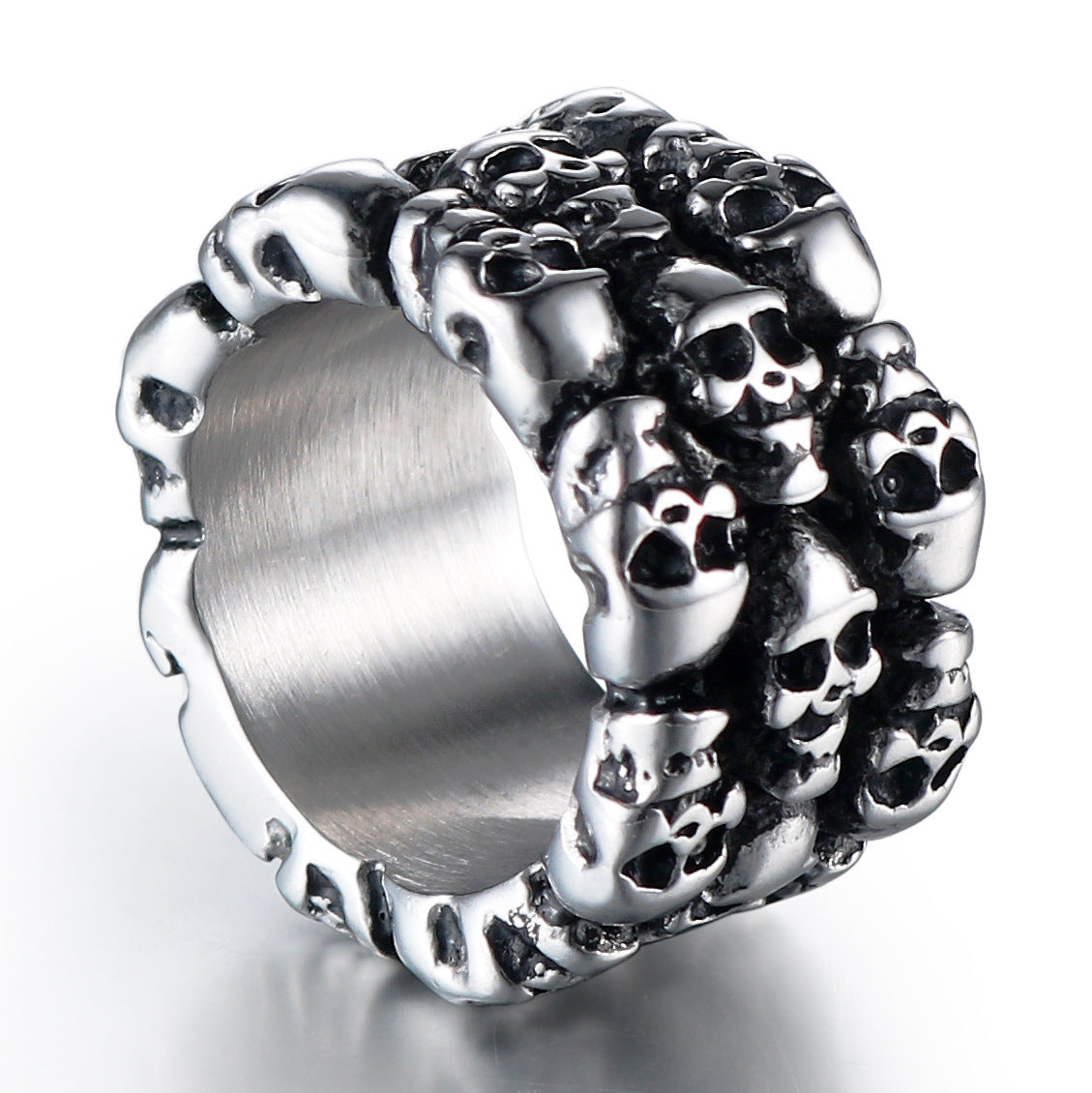 European And American Jewelry Wholesale Titanium Steel Rings Men'S Rings Domineering Personality Nightclub Skull Hand Accessories
