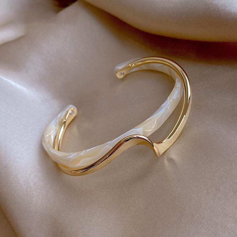 Metal White Shellfish Plate Bracelet For Women Opening Adjustable 2 Layers Design Llight Luxury Female Fashion Jewelry Gifts