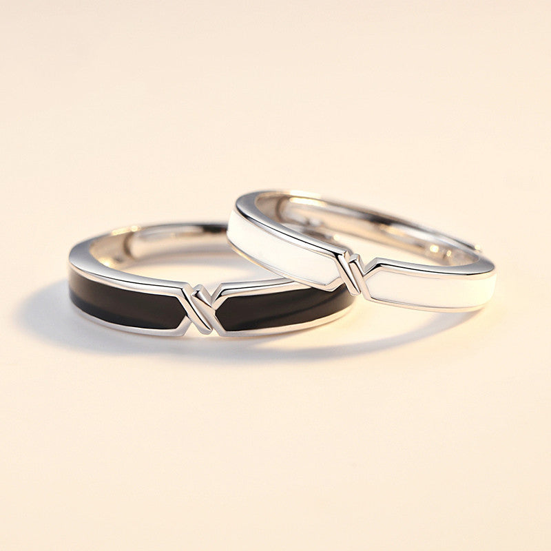 A Pair Of S925 Silver Couple Rings