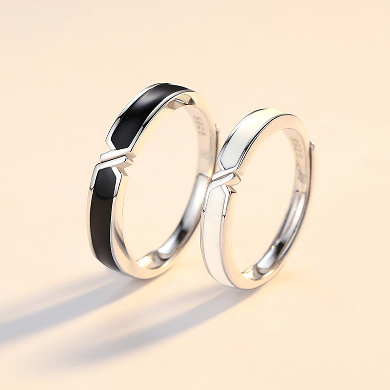 A Pair Of S925 Silver Couple Rings