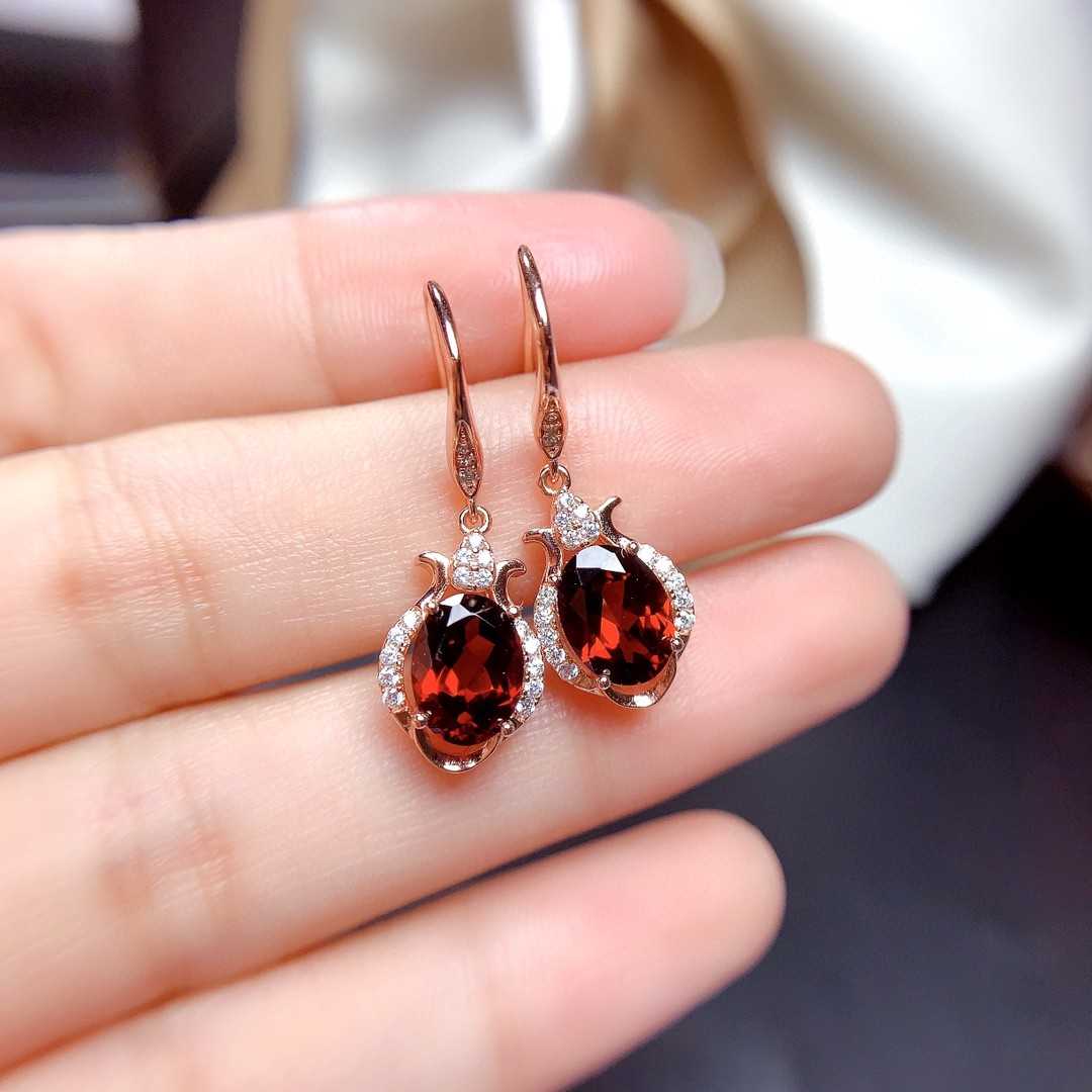 New Style Natural Mozambique Garnet Earrings For Women With All Crystals