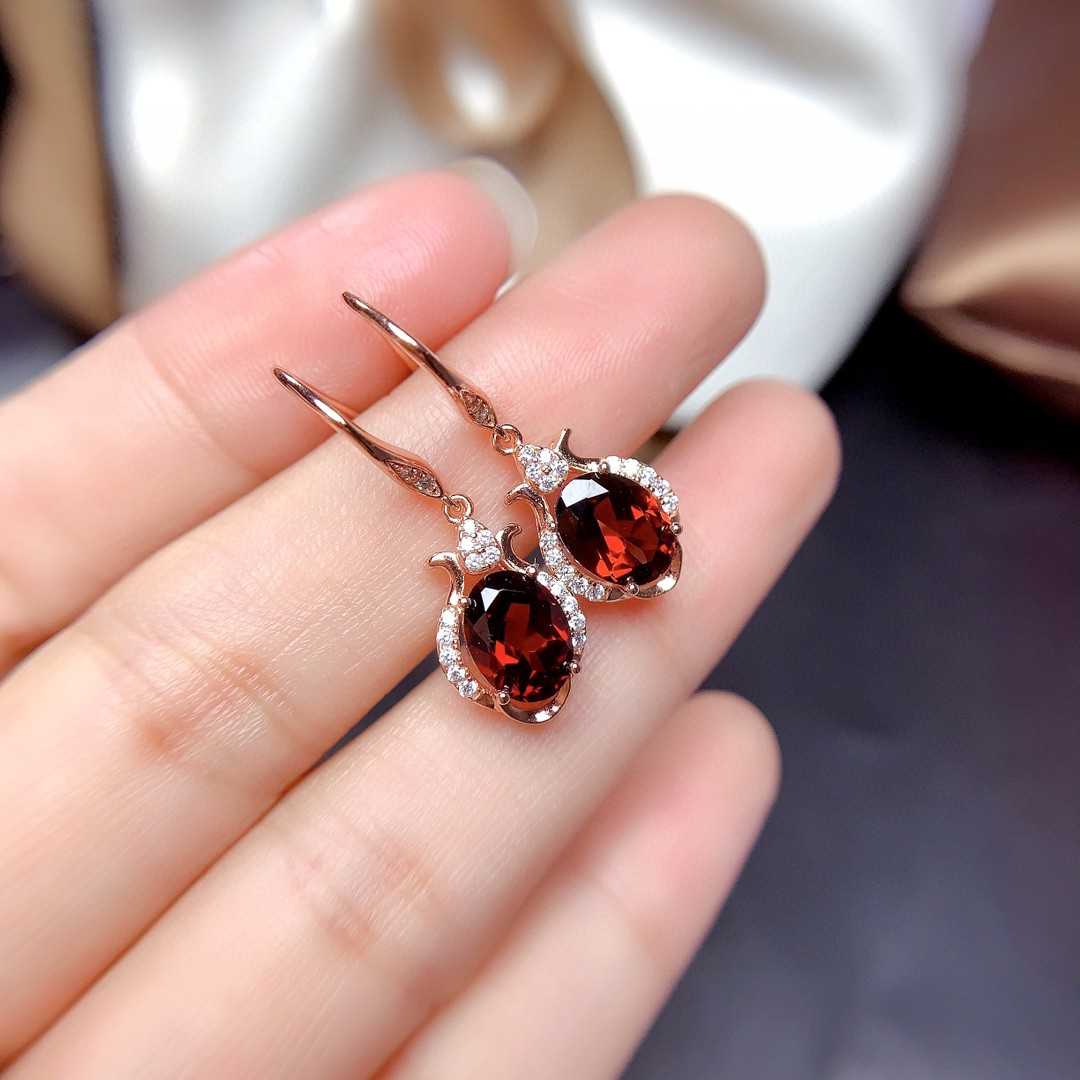 New Style Natural Mozambique Garnet Earrings For Women With All Crystals