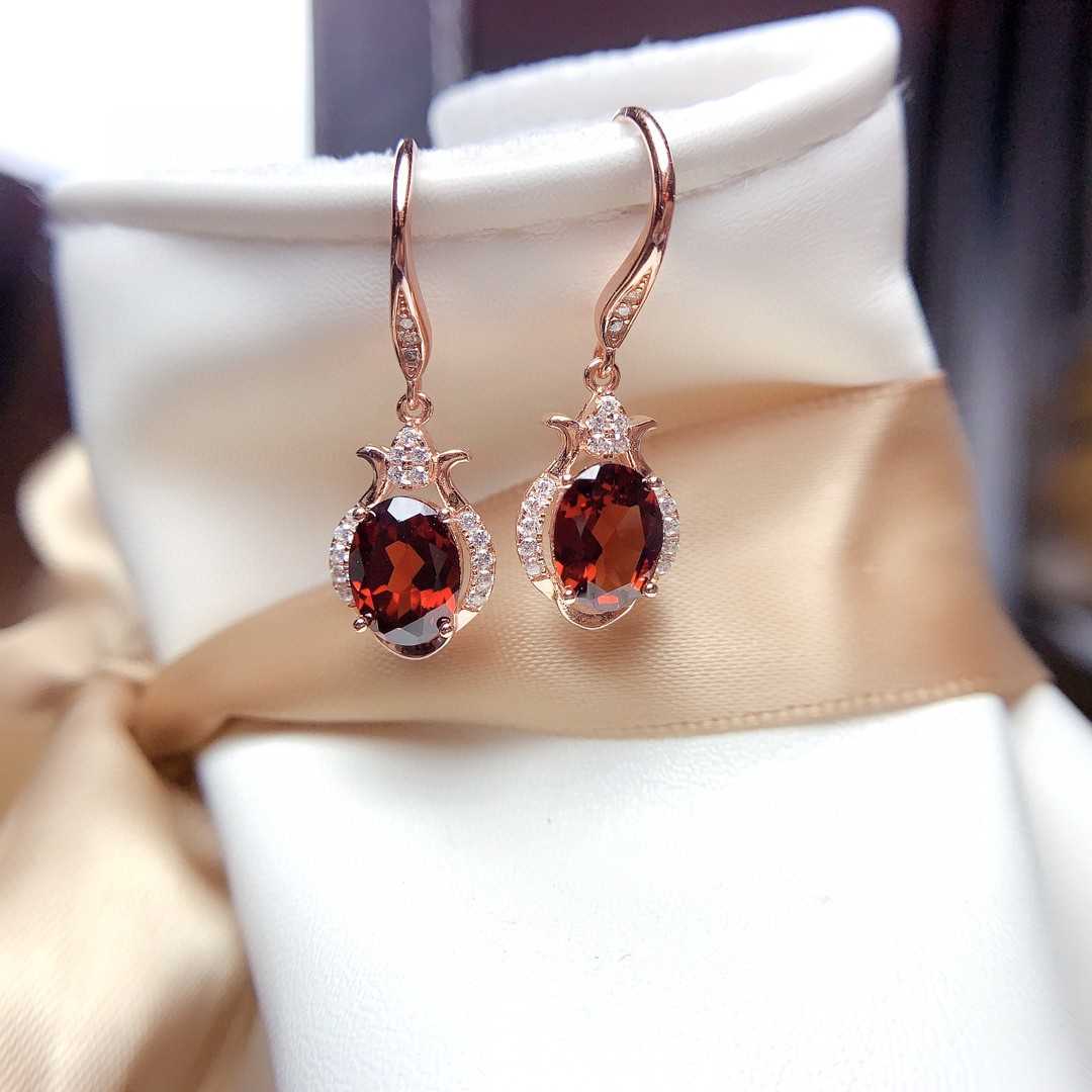 New Style Natural Mozambique Garnet Earrings For Women With All Crystals