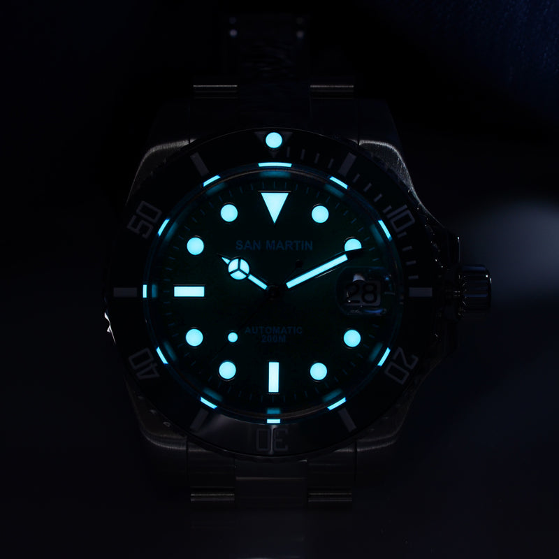 Luminous waterproof business watch