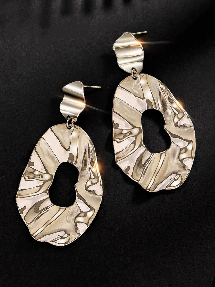 Female geometric exaggerated earrings