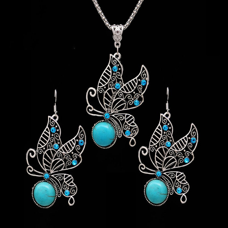 Hollow butterfly necklace set