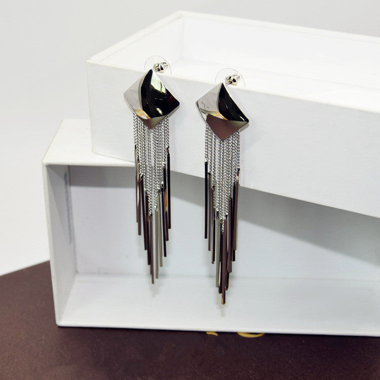 Popular Geometric Diamond Tassel Earrings