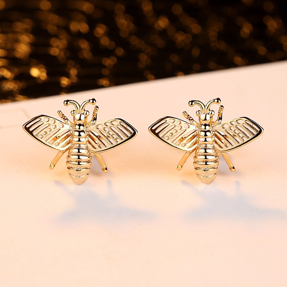 3 Styles Korean Inlaid Crystal Rhinestone Bee Earings For Women Sweet Beauty Simple Atmosphere Stud Earrings D333