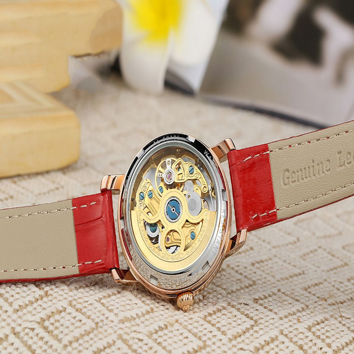 Hollow diamond fashion ladies watch