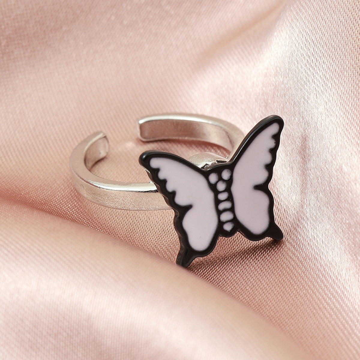 Fashion The Same Sweet Butterfly Revolving Ring