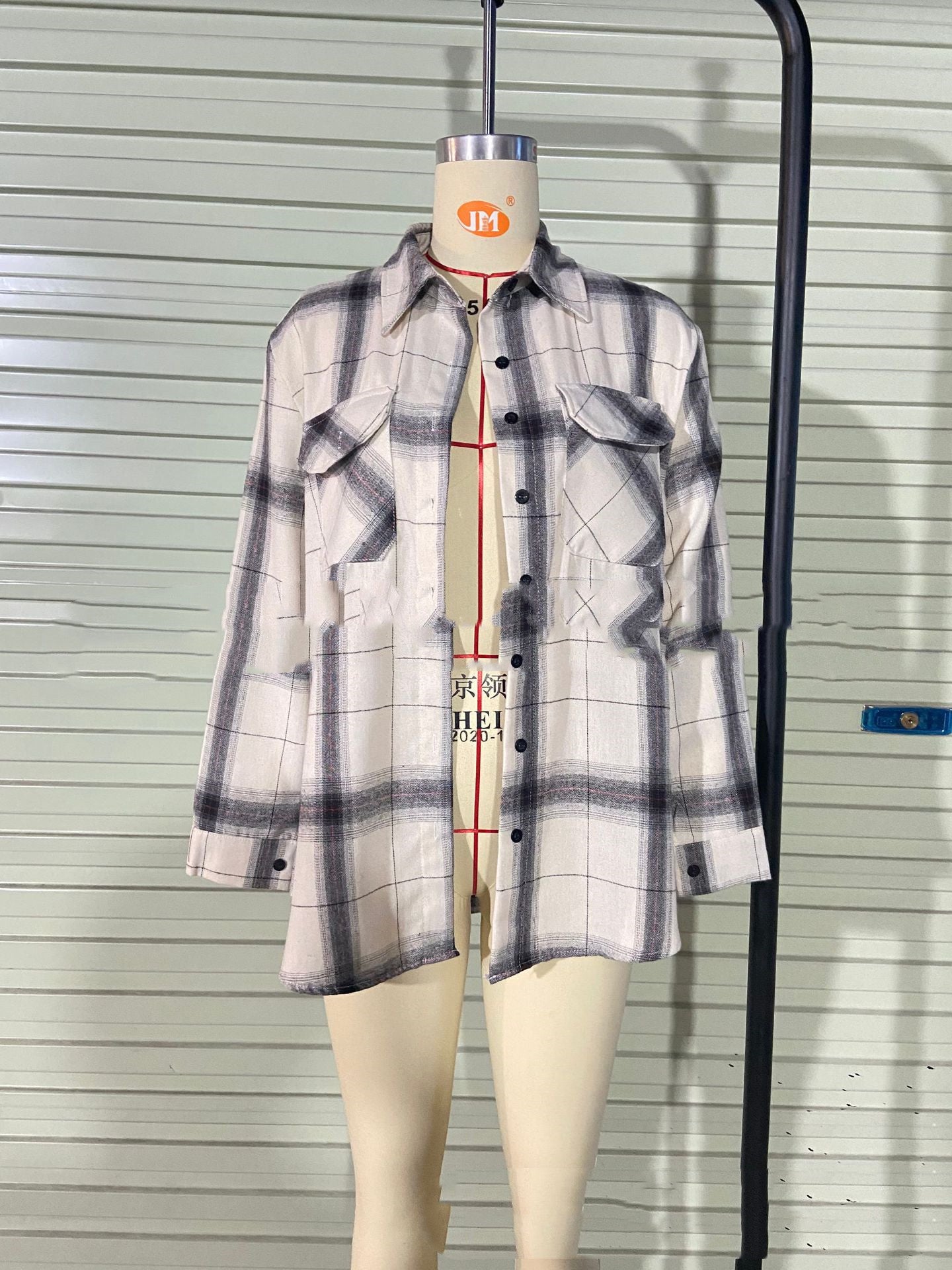 New Women's Fashion Black And White Plaid Long-sleeved Shirt Jacket