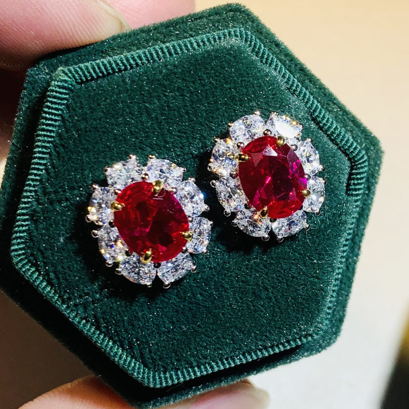 Court-inspired Earrings With Flowers And Rubies