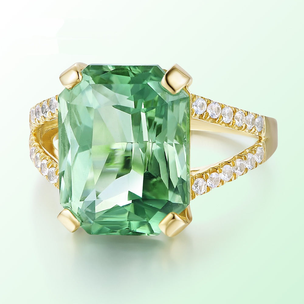 Zhen Rong new European and American fashion engagement rings mosaic green tourmaline ornaments wholesale a replacement