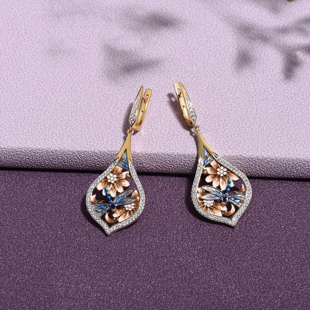 Playful Flower Dripping Craft Full Diamond Earrings