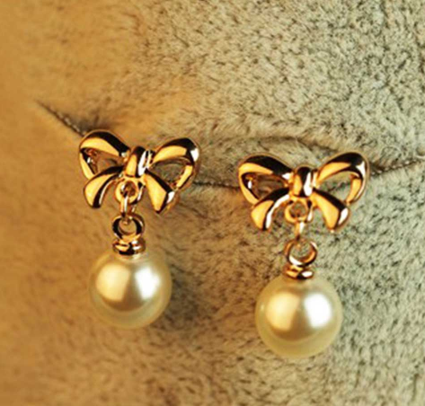 Hypoallergenic Heart-shaped Zircon Earrings Women's Bow Pearl Earrings