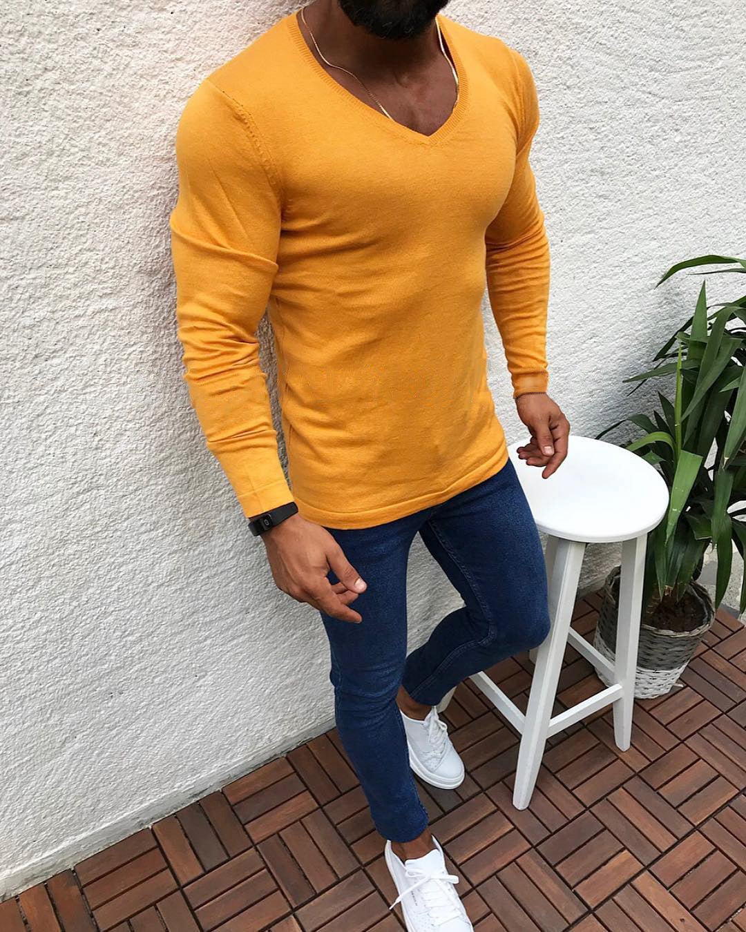 Long sleeve round neck pullover sweater