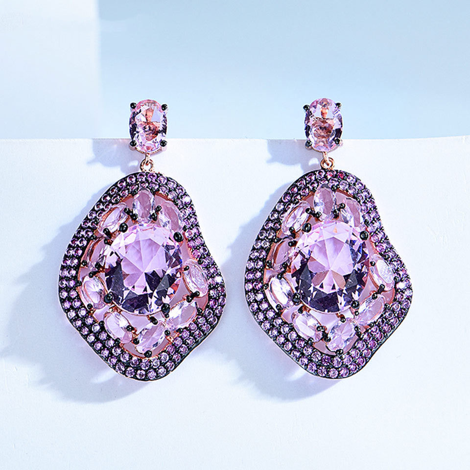 Atmospheric Long Diamond-studded Geometric Oval Earrings