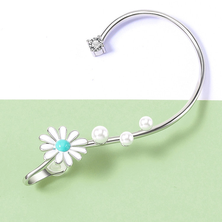 Original Wall Corner Daisy Earclip Female Without Earhole