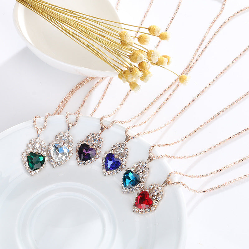 Love crystal inlaid pendant necklace