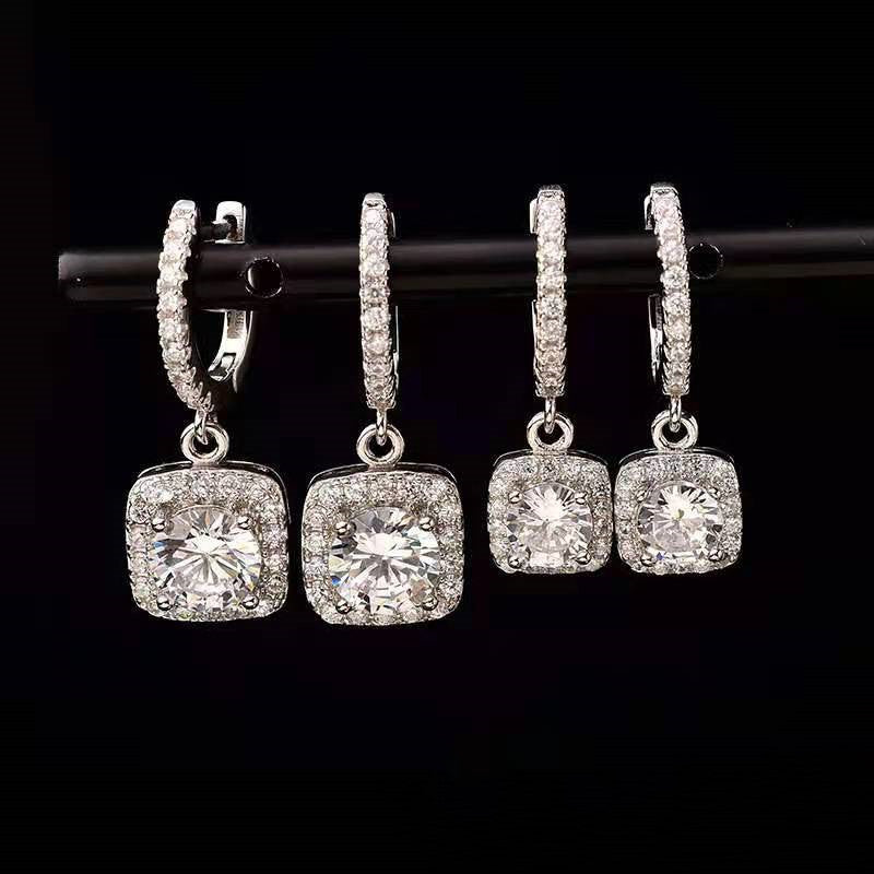 18k White Gold Stud Earrings 50 Minutes Ears