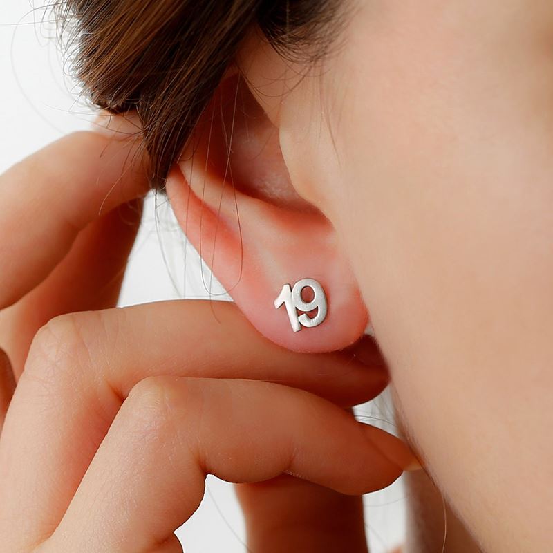 Women's Fashion Simple Stainless Steel Number Stud Earrings