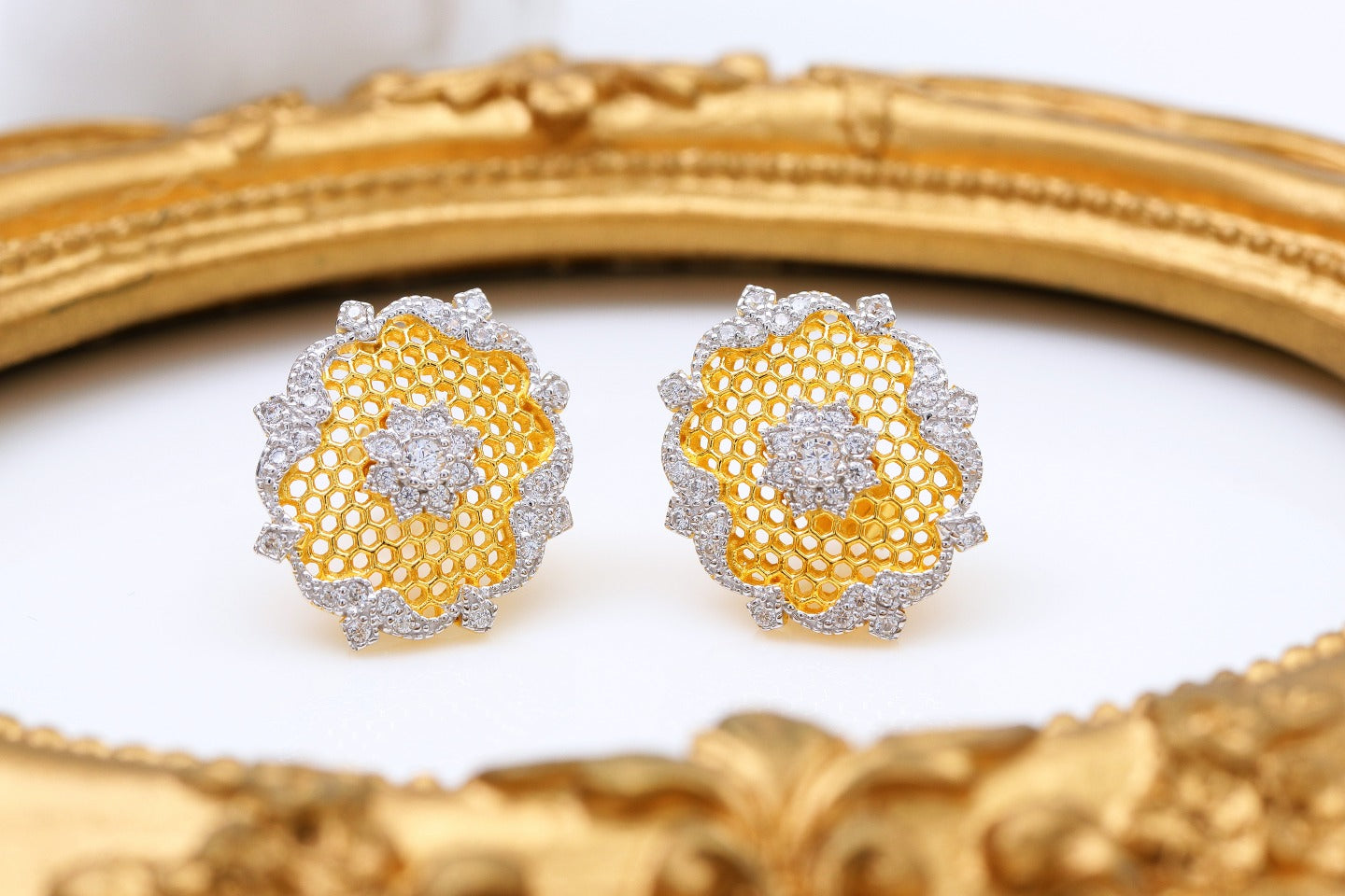 Light Luxury 925 Silver And Gold Honeycomb Snowflake Stud Earrings