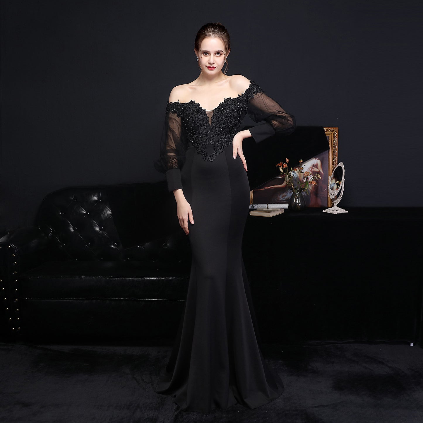 Full Craft Lace Hot Long-sleeved Evening Dress Tail Skirt