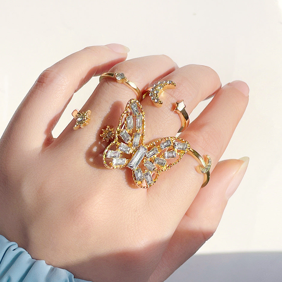 Women's Inlaid Rhinestone Ring Bare Retro Gold