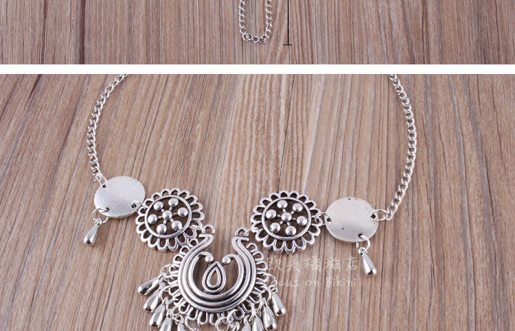 Retro Silver Ethnic Style Hollow Carved Beach Metal Tassel Chain Anklet